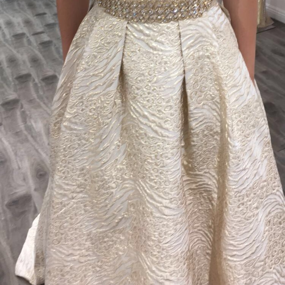 PROM DRESS / FORMAL DRESS - Picture 2 of 4